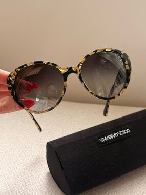 Dolce & Gabbana Round Tortoiseshell Sunglasses - Black & Gold